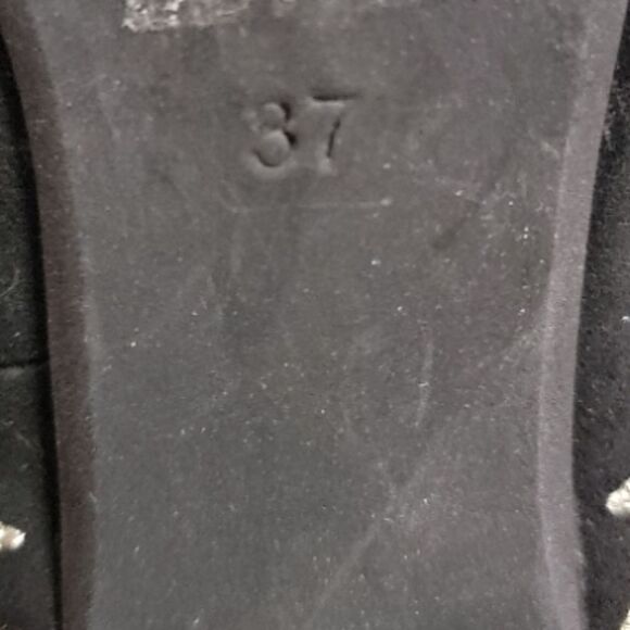 Miss L Fire Garland Stitched T-Straps - Picture 5 of 5